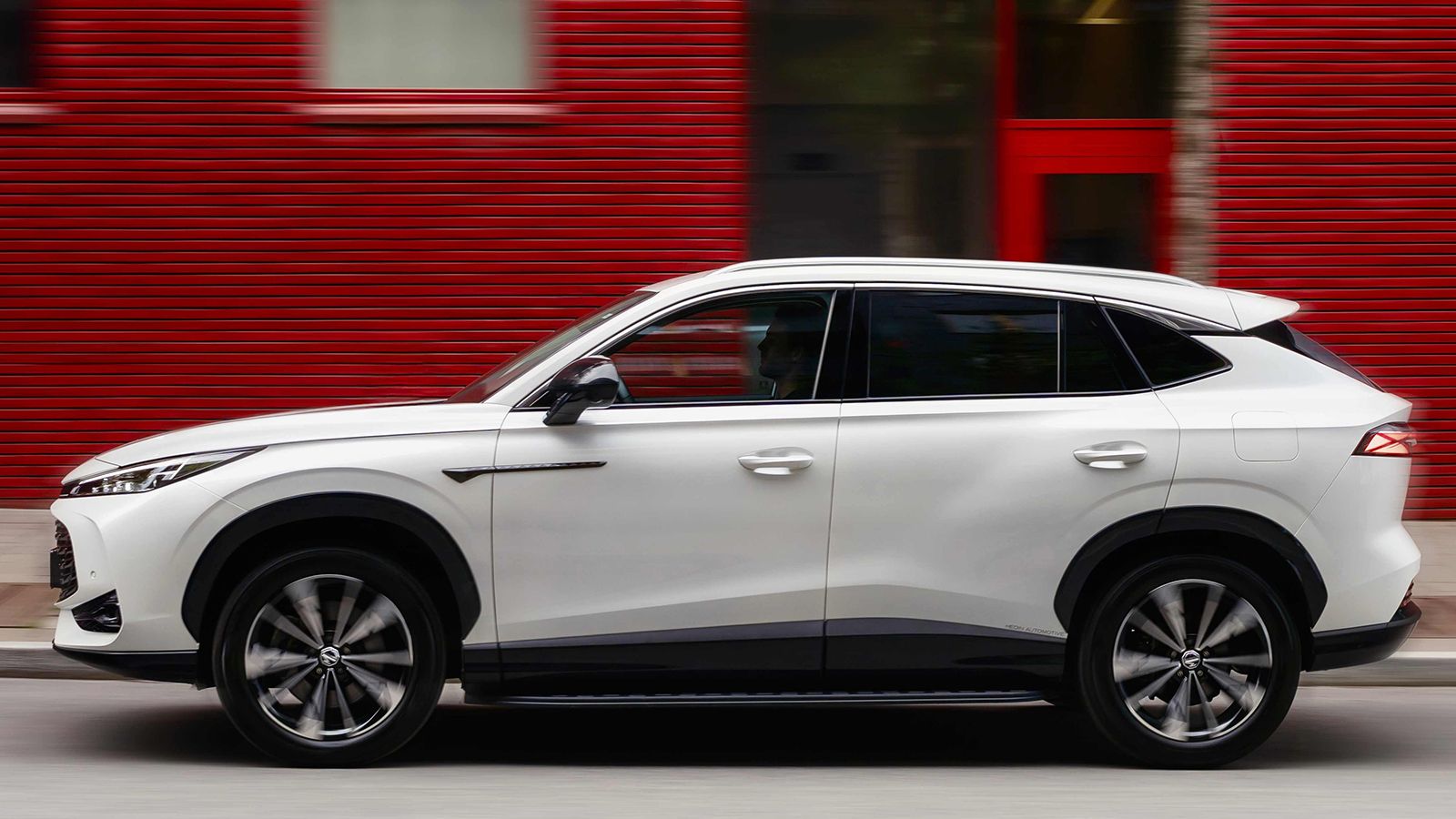 Το MG HS PHEV+ διαθέτει πλούσιο βασικό εξοπλισμό από την αρχική έκδοση Exclusive.
